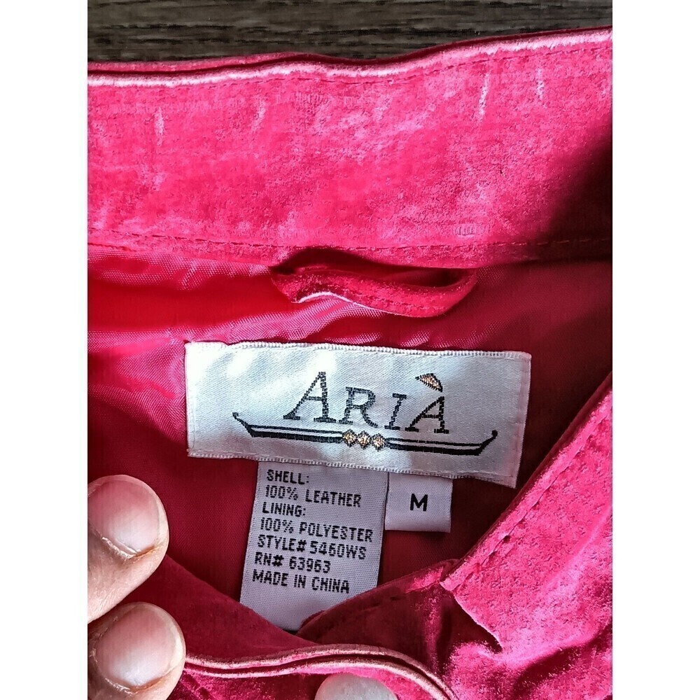 Aria Red Jacket Size Medium  Leather Coat Lined Snap Button Crop Style Vintage - Picture 4 of 7